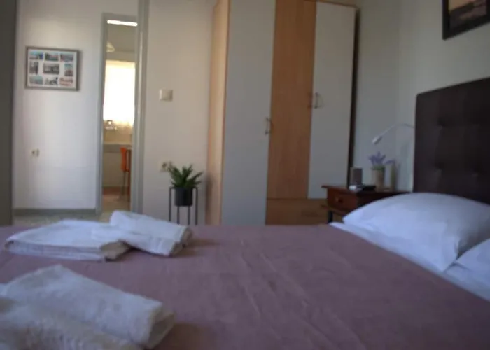 Depy Charming By Ellis, Chania